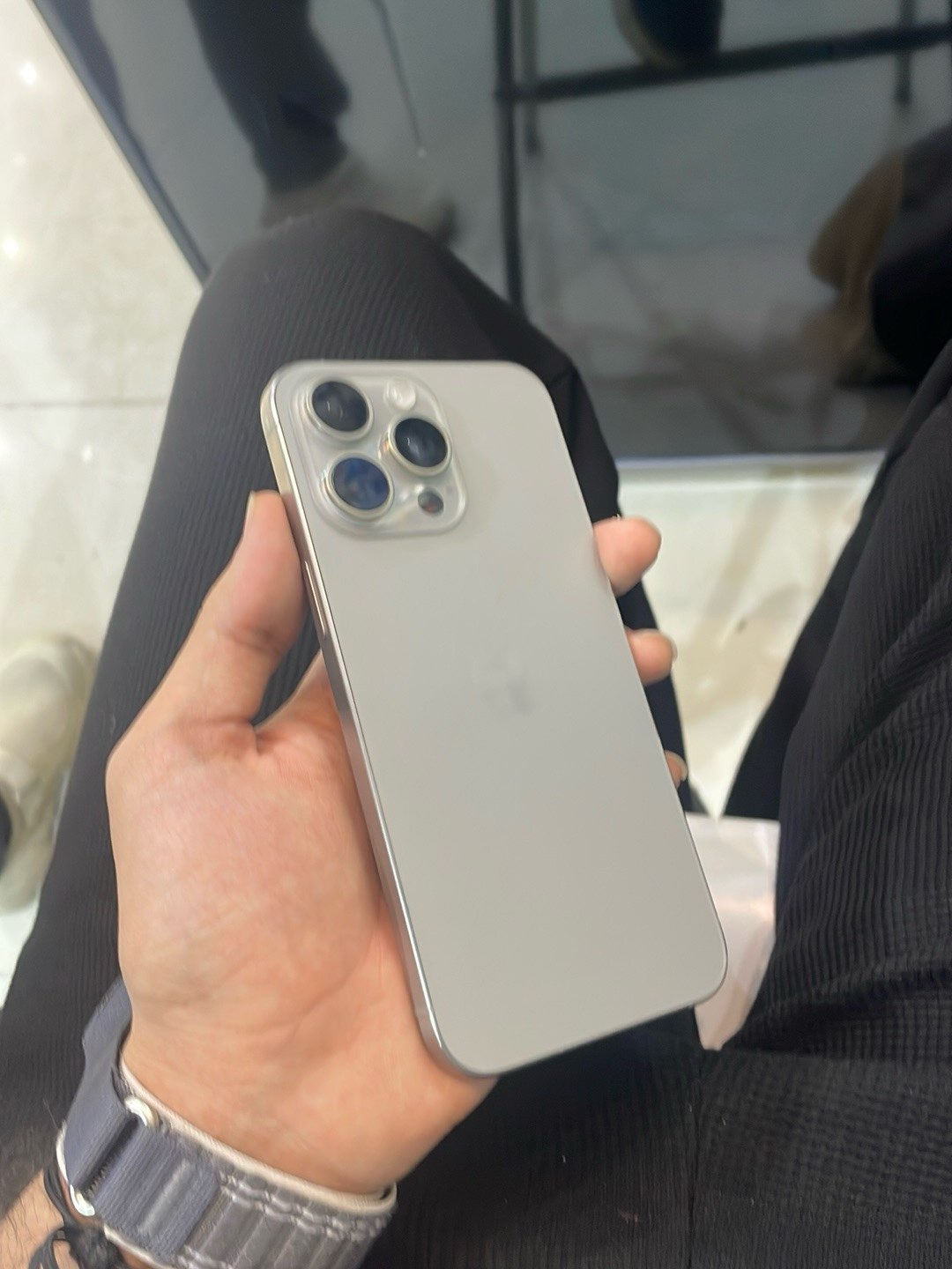 iPhone 15 Pro Max at an attractive price64070217507971110