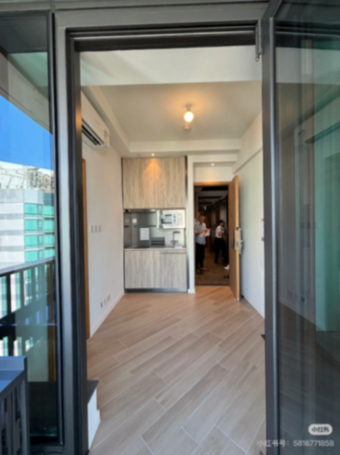 20 W, Mong Kok MTR Station Exit E263445838081666111