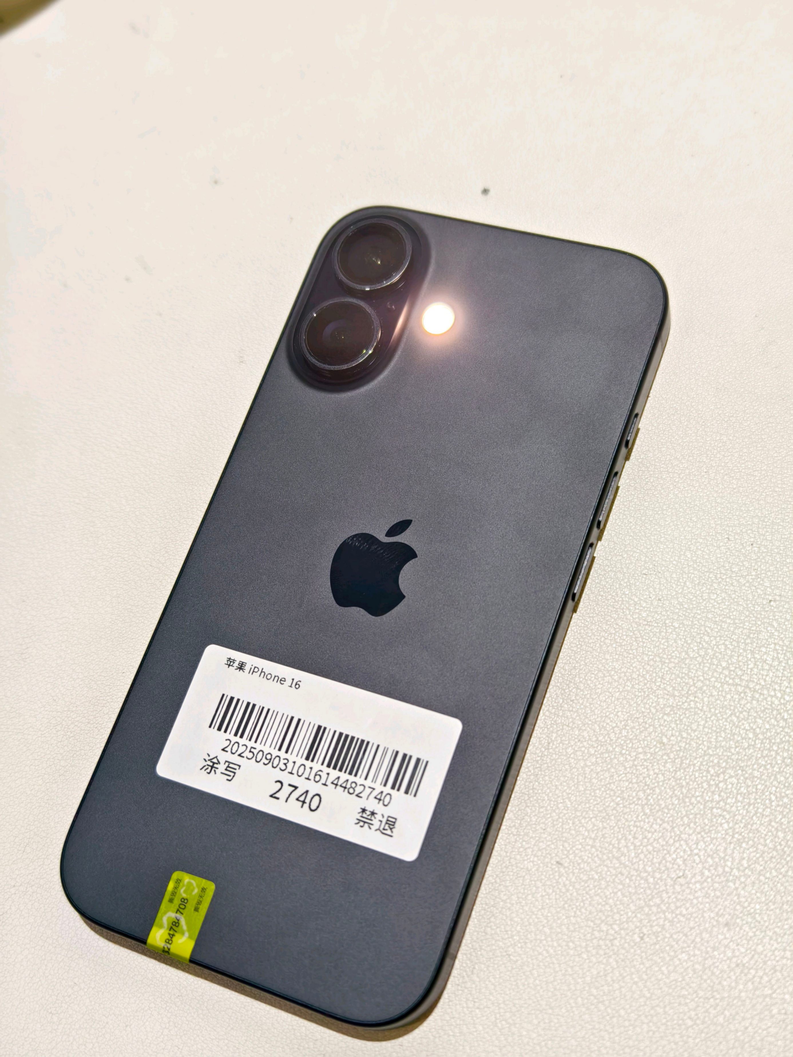 1% Deposit /3100AED iPhone 16 512GB「B+」64077728223875110