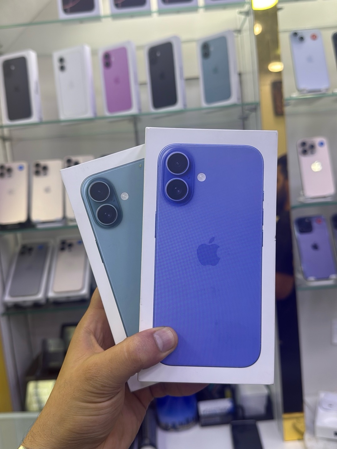 آيفون 1664446155748482110