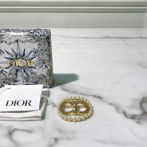 DIOR BROOCH