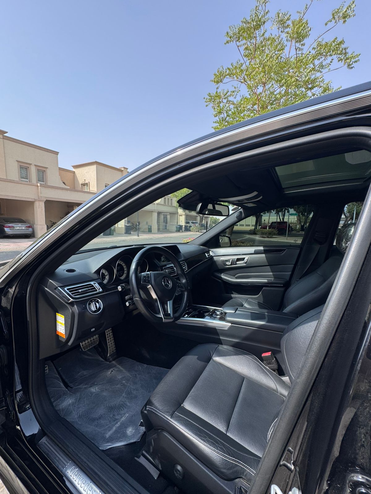 /en/city-dubai/cate-car-used-car/2016-e300-amg-6374597146048111/-8