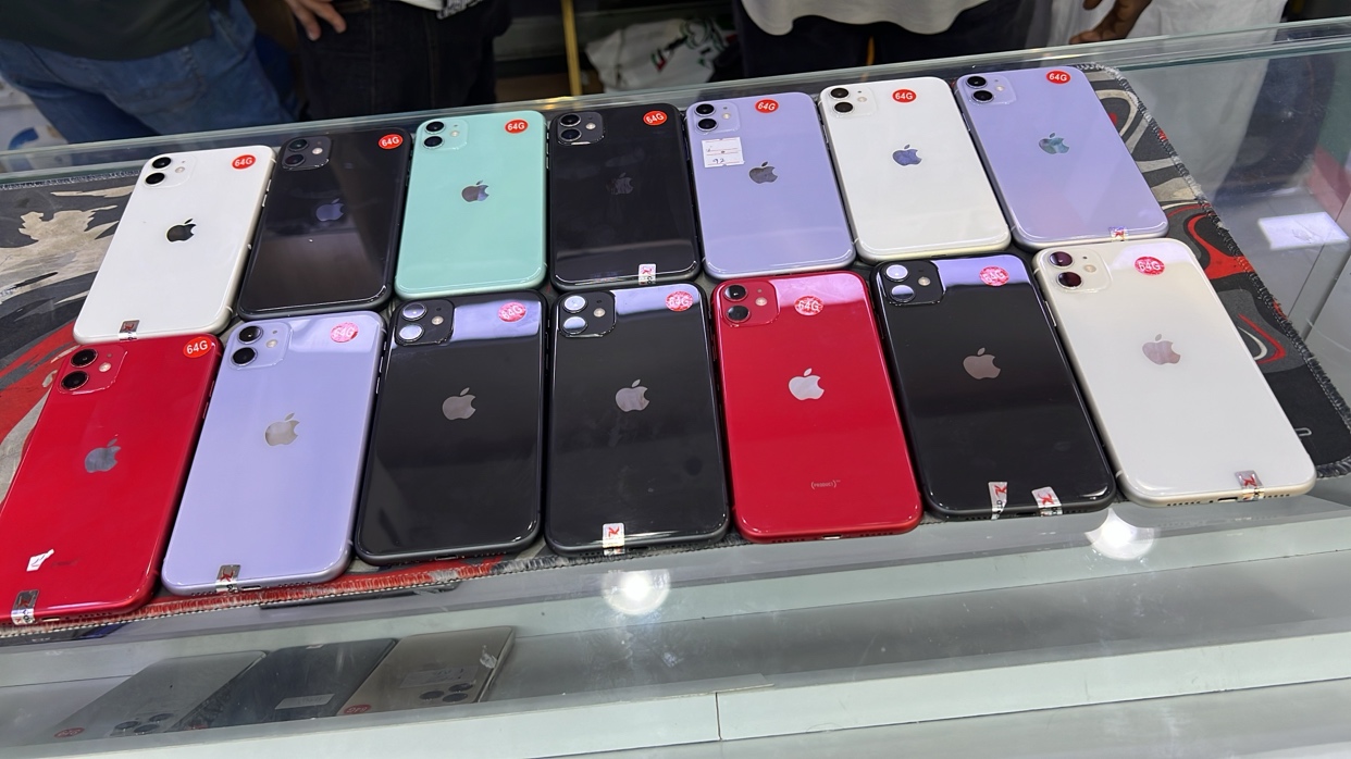 iPhone mix models available 64612412990337110