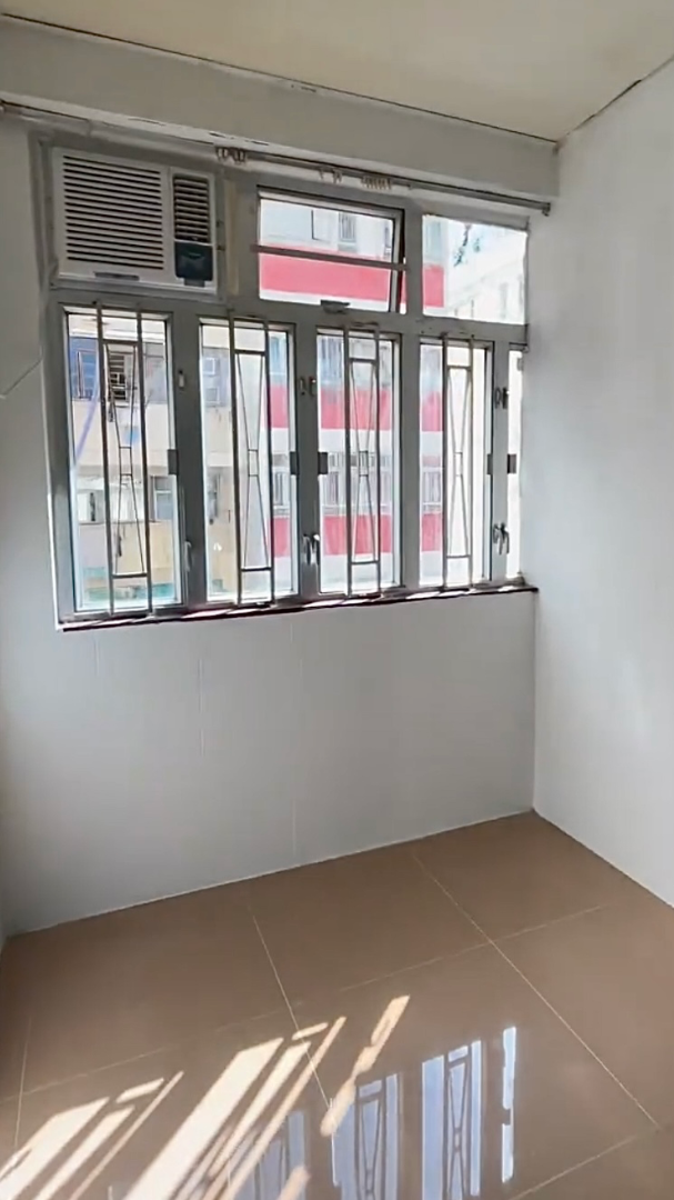 市中心，一房一厅，深水埗地铁站附近63424421158658112