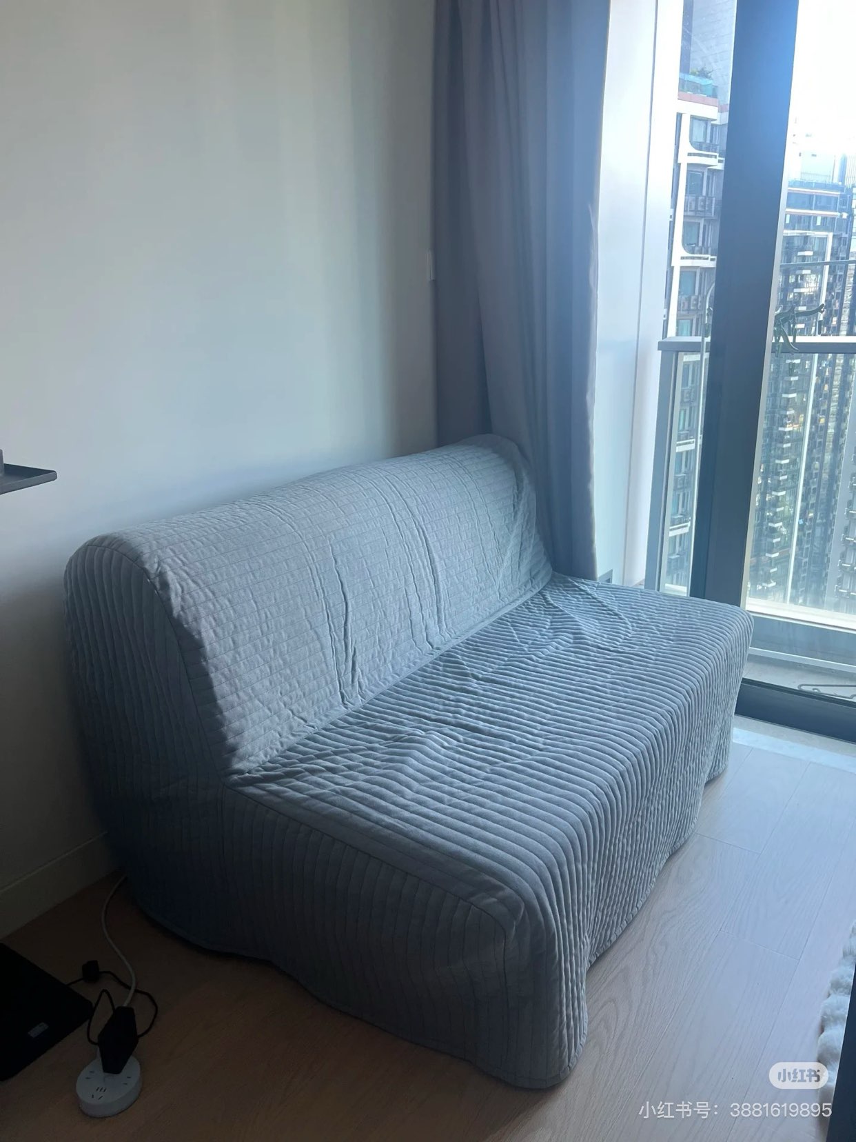 Selling second-hand furniture63579784168066110