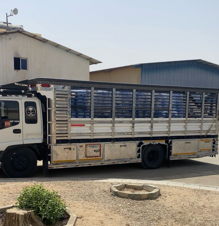 Lorry six axle 7 meters for transportation64014916414209111