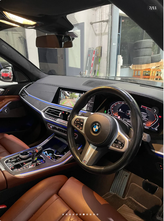 What's in the garage isn't just a car—it's dreams and life!64665364114433112