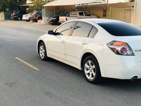 nissan-altima-2008-64850998477442112