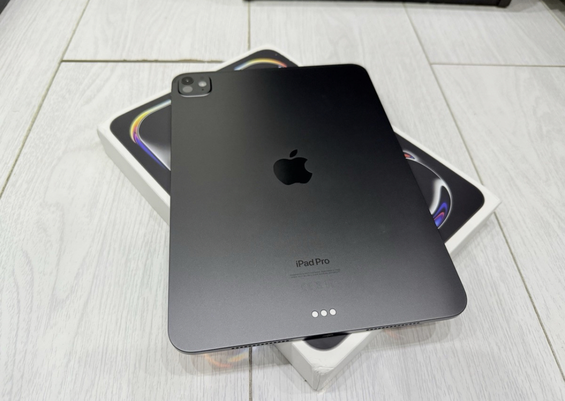 全新未拆封 Apple iPad Pro 11 吋 M5 晶片 2TB Wi-Fi＋5G 版，現正銷售中
