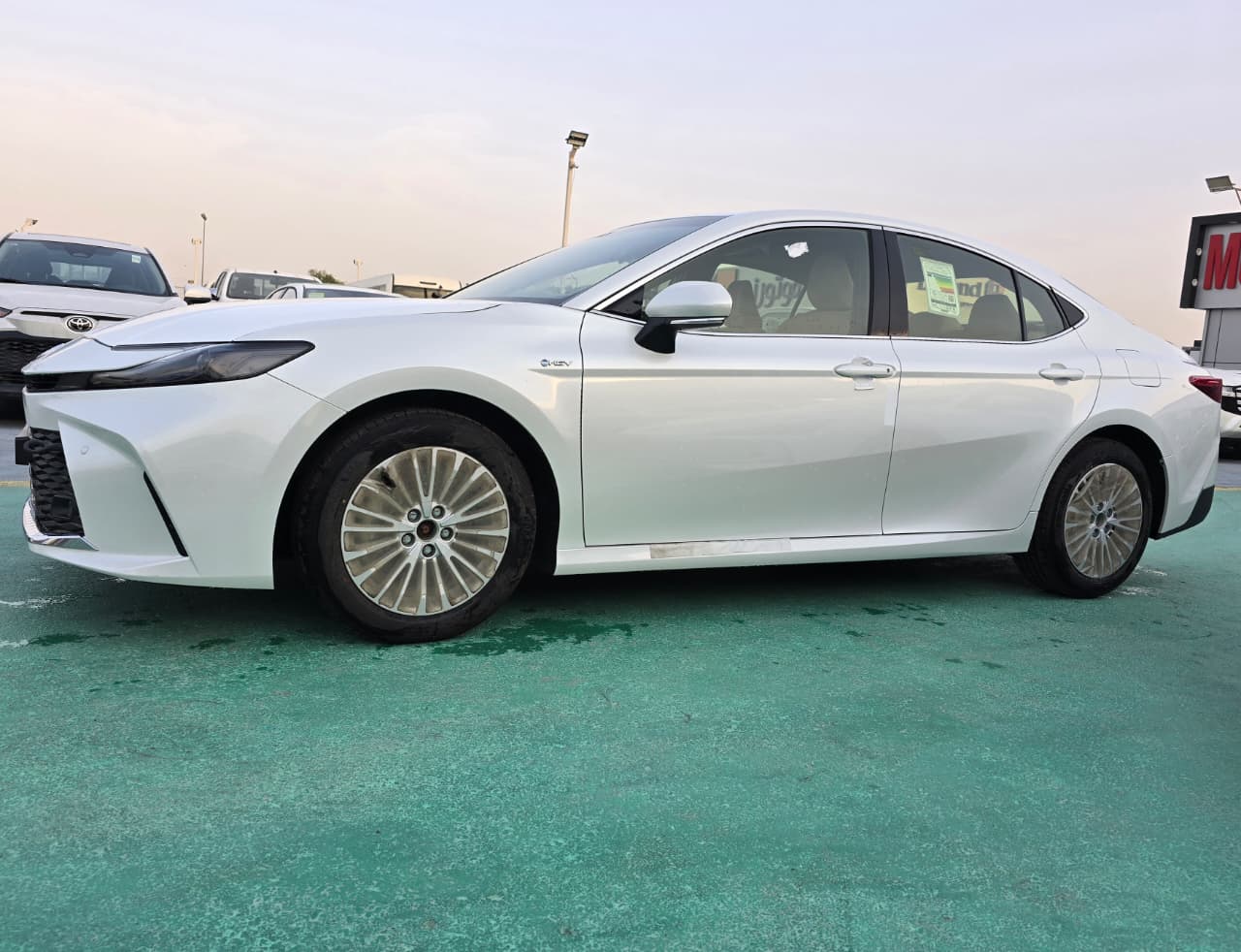 TOYOTA CAMRY 2.5L E HYBRID 202563725468348673111