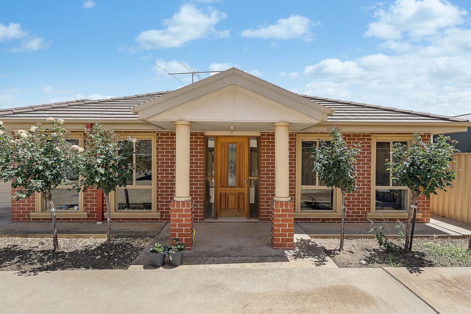 2/83 Parkes Street, Temora NSW 2666