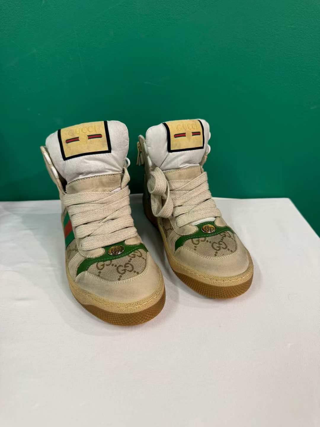 حذاء رياضي عالي للصغار من غوتشي بتصميم ريترو أنيق مع شريط ويب أخضر-أحمر-أخضر (المقاس 33)64797702587777111