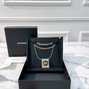  CHANEL NECKLACE