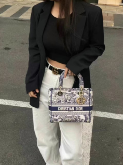 Authentic Dior Medium Lady D-Lite Bag – Embroidered Reverse Blue | Excellent Condition63227967202051113