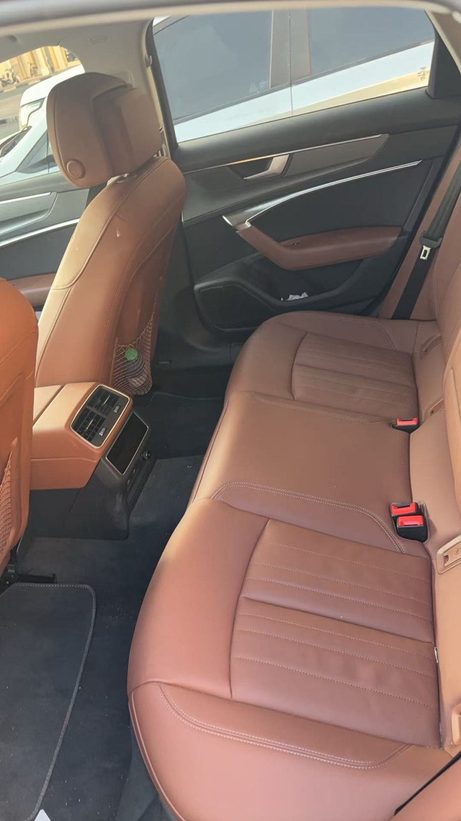 /ar/city-sharjah/cate-car-used-car/2025-audi-a6-a-brand-new-first-hand-car-6441514925619311/-4