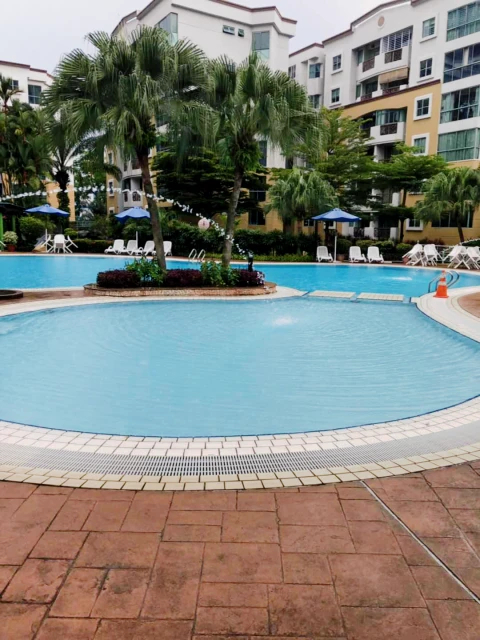 West Bay Condominium - C163383370625409112