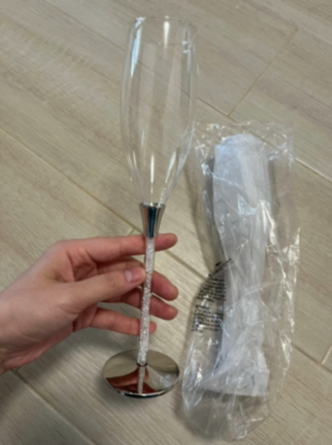 Unused wine glasses63524724924547110