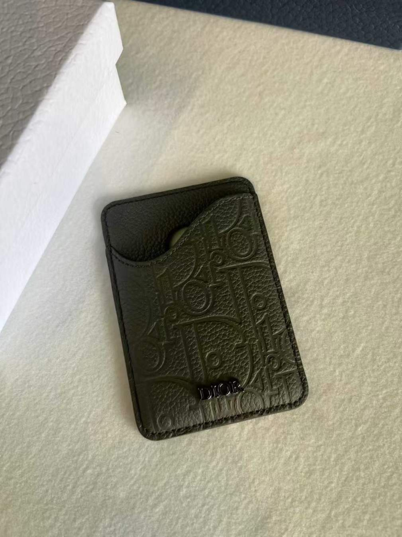 Dior Magnetic Cardholder for iPhone – Black Calfskin | Like New63227830434562111