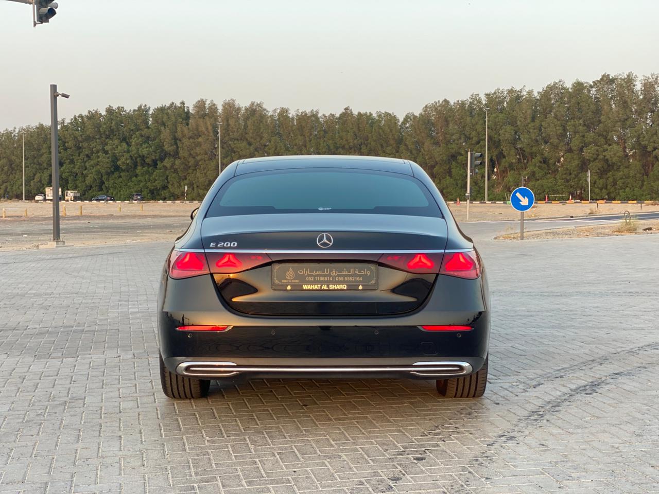 Mercedes E200 Model: 202464146481704833112