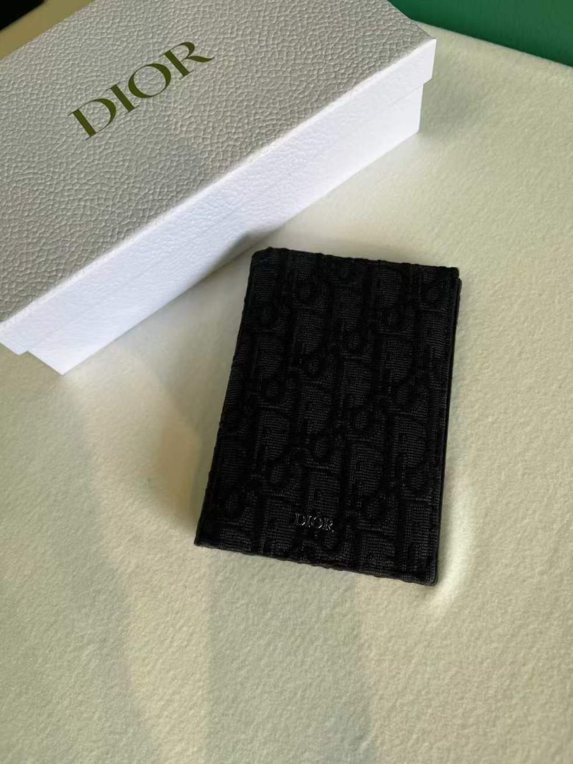 Dior Passport Holder – Black Oblique Canvas & Leather | Like New5 Dior Passport Holder – Black Oblique Canvas & Leather | Like New63227556366595115
