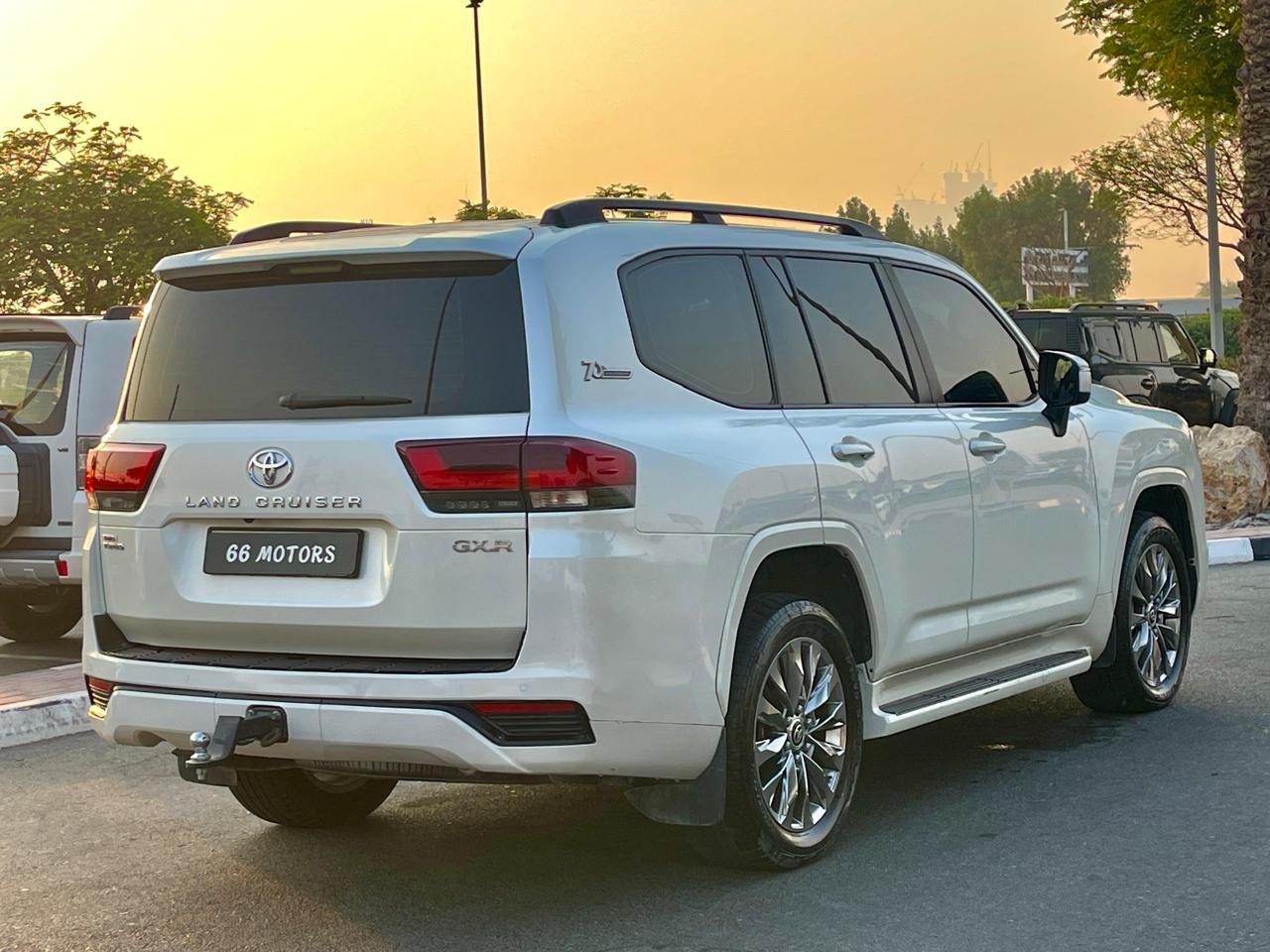 2022 Twin Turbo Land Cruiser GXR GCC Specs 3.5L Engine63834094797057112