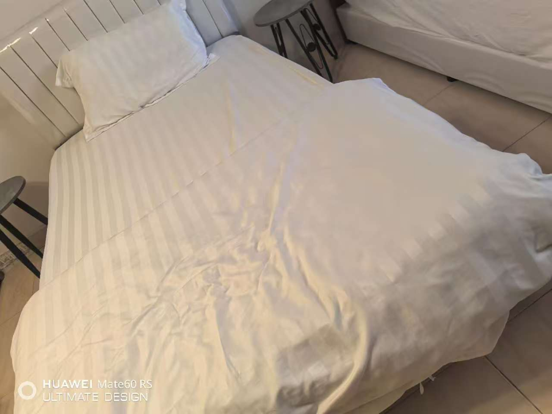 Single bed room for renting long term or short term63281332521858111
