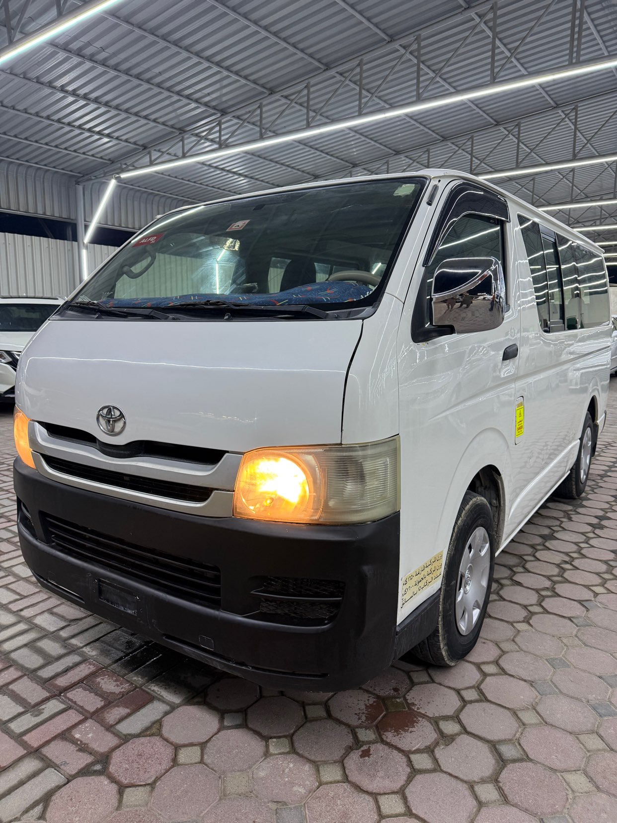 nissan-urvan-64279586364929111