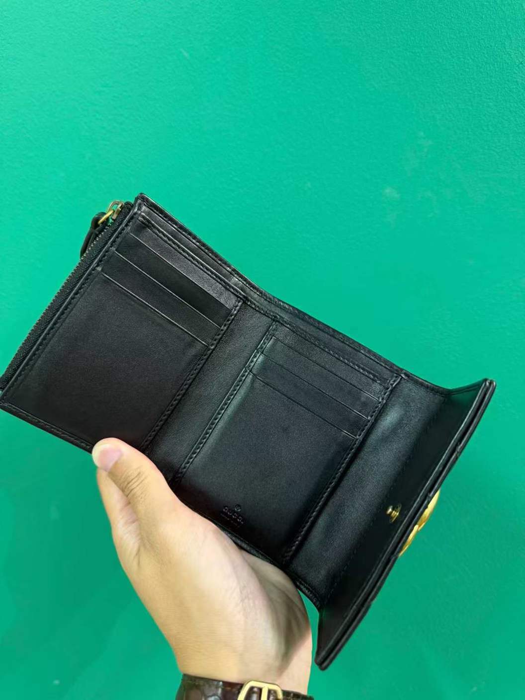 محفظة غوتشي - مستعملة64587106407554111