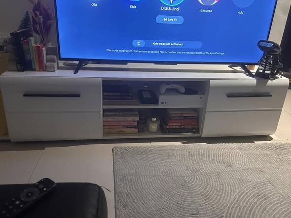 🚨PREMIUM TV UNIT ALMOST BRAND NEW! ONLY 5 MONTHS USED 🚨