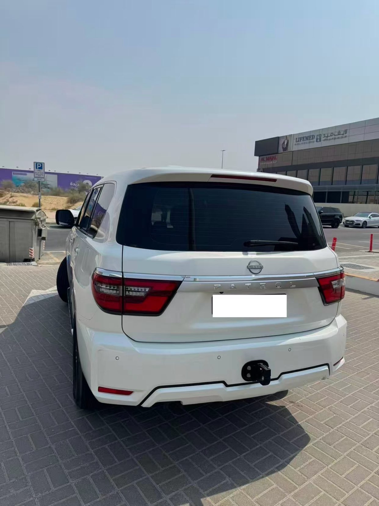 دبي تبيع نيسان تور غلف63792600150275113