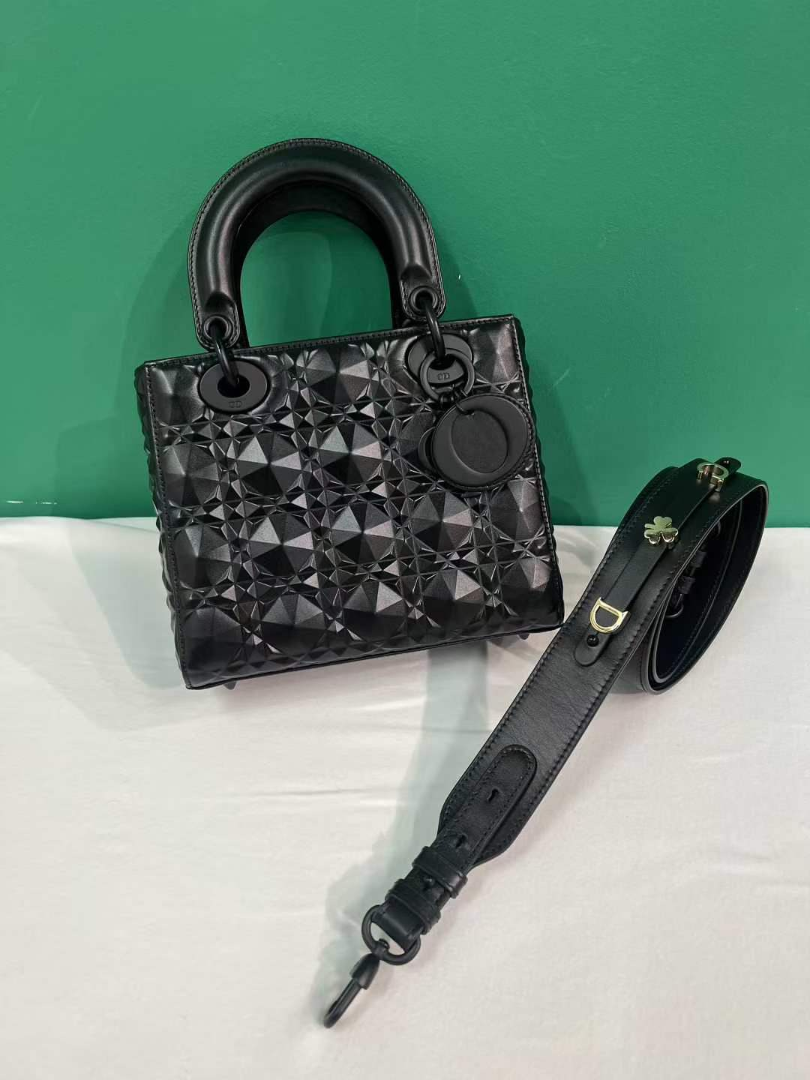 Authentic Dior Lady Dior Small Bag – Black Diamond Cannage | 97% New17 Authentic Dior Lady Dior Small Bag – Black Diamond Cannage | 97% New632278833588511117