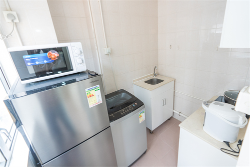 Entrusting the West Queen's Road apartment63457890412546112