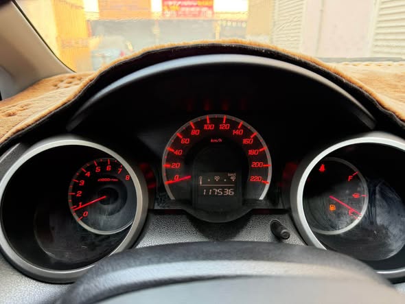 /ar/city-sharjah/cate-car-used-car/honda-jazz-fit-japan-2010-6484056767040311/-4