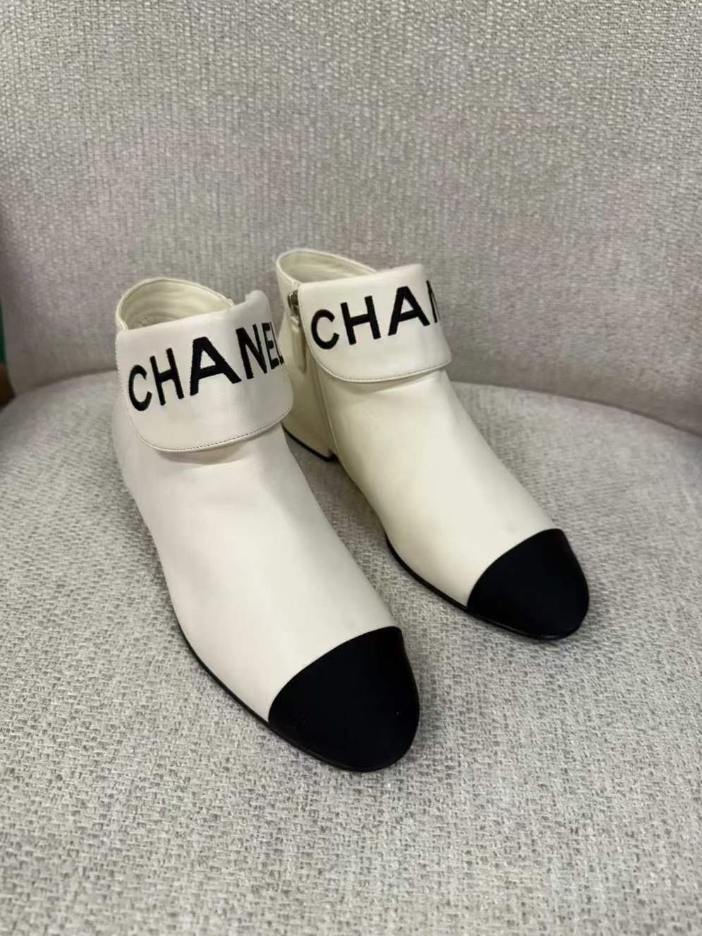 CHANEL Letter Embroidery Ankle Boots – Size 36 (Unused)63827974316675111