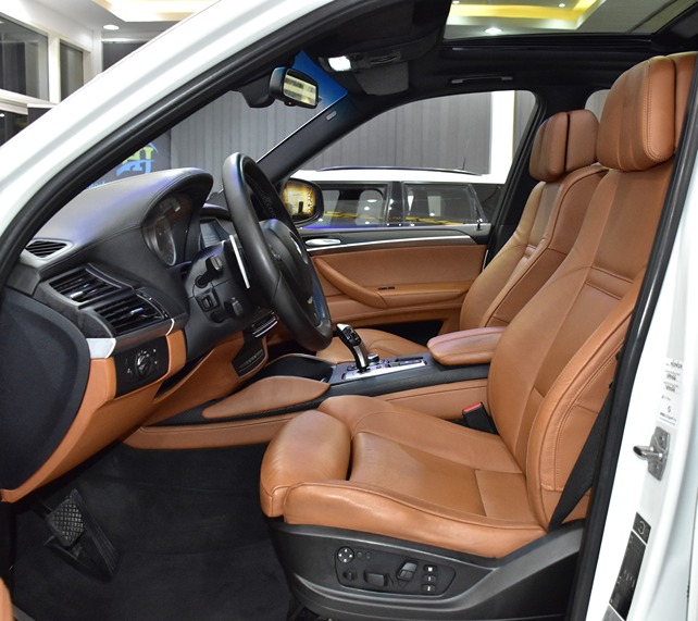 bmw-x5-m-2010-model-in-white-color-gcc-specs-64523479128321114