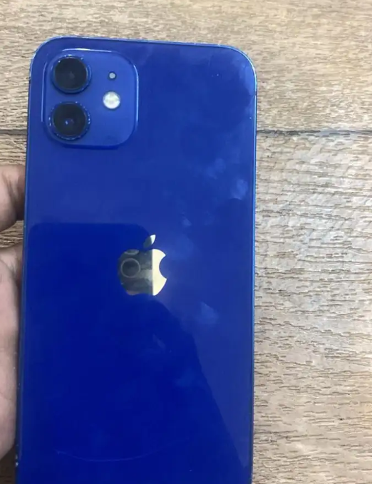 iPhone 12 Regular64992735481731110