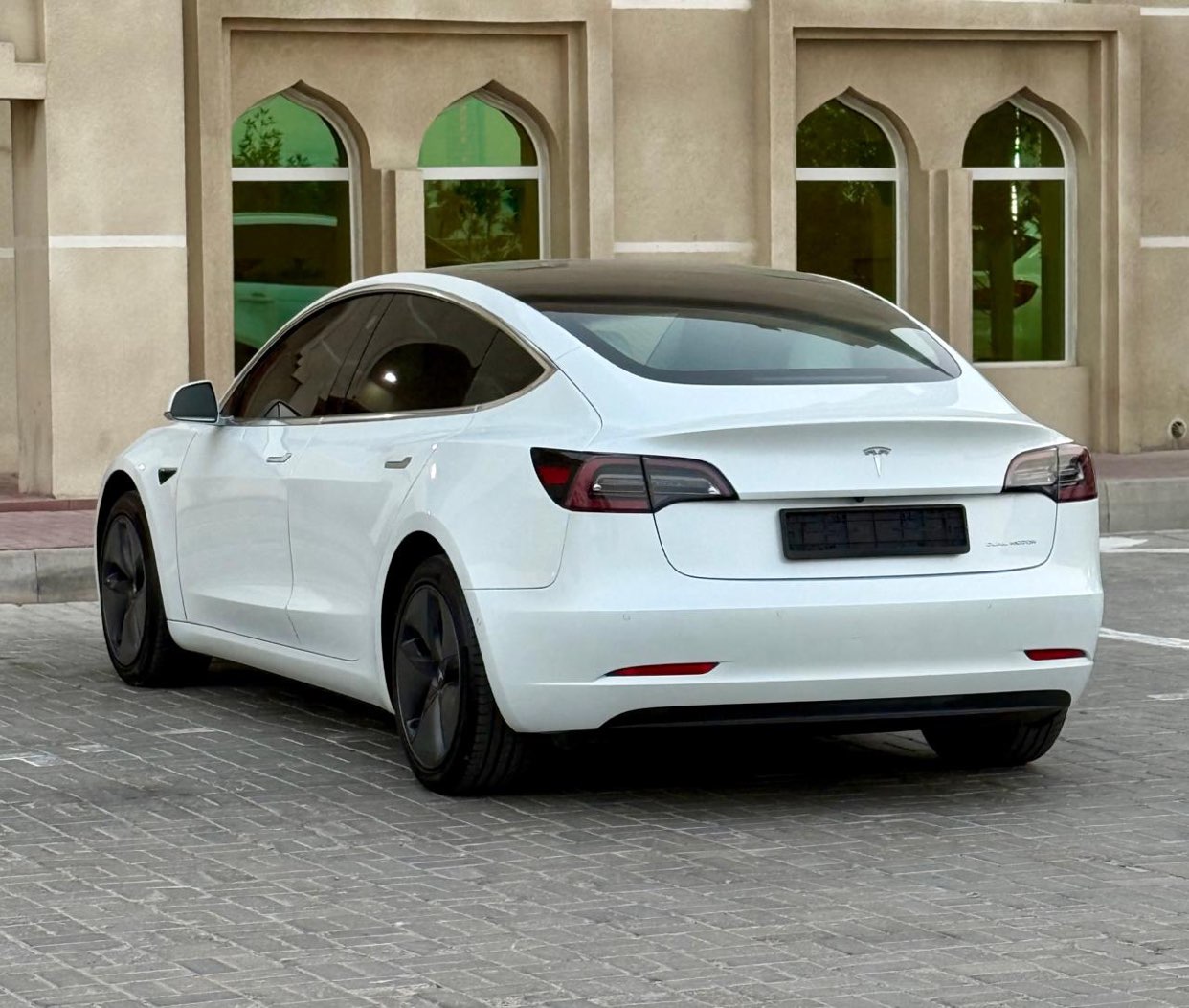 Ajman64330574930690113