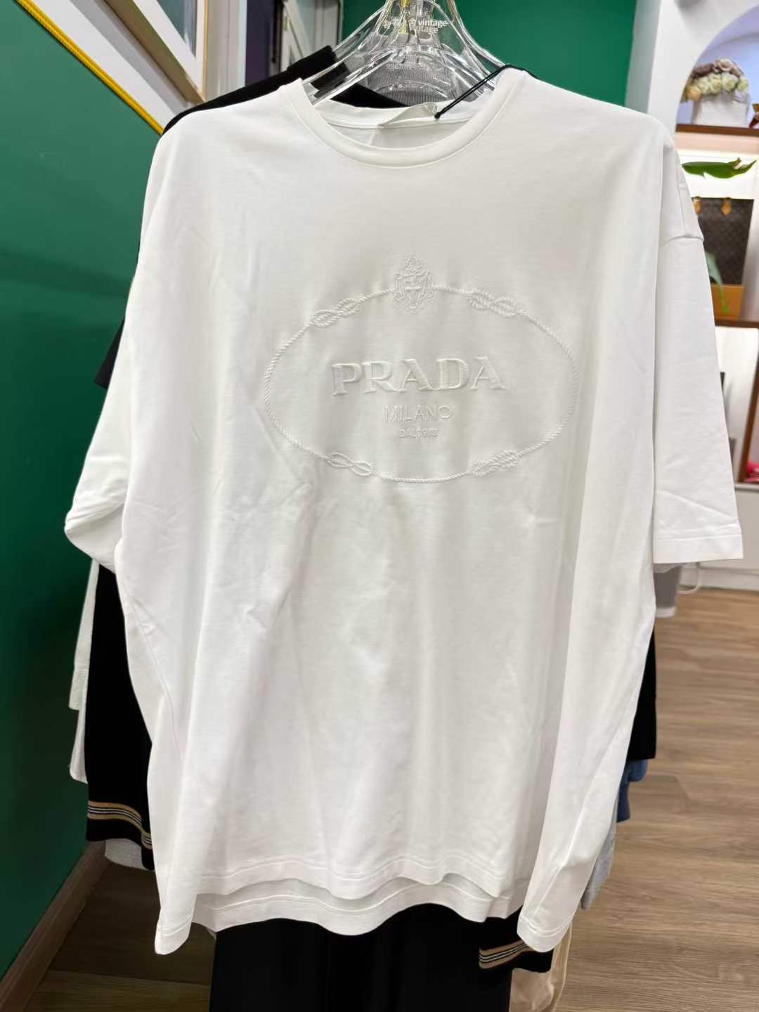 Prada Men’s T-Shirt – Size M (Loose Fit)