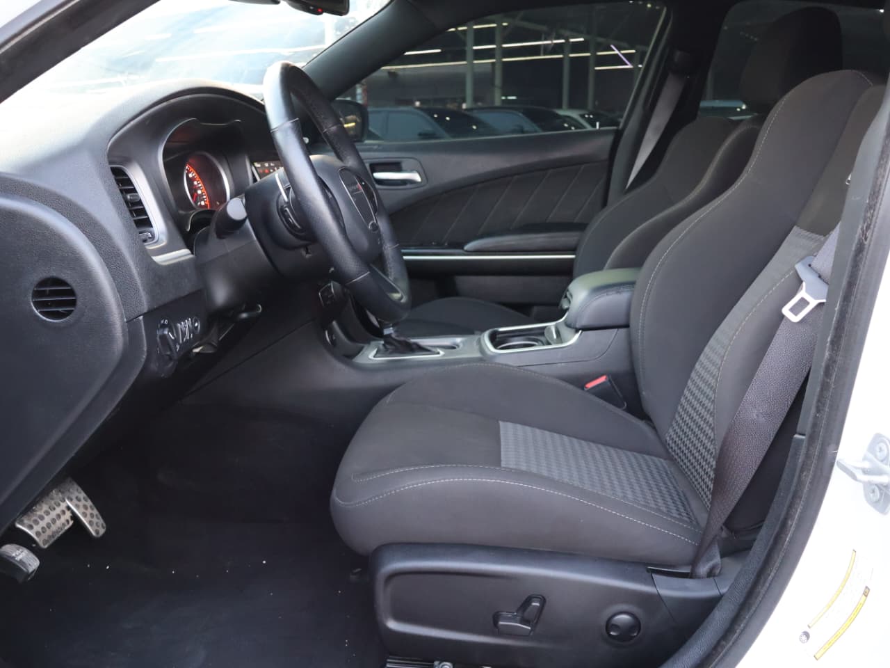 /ar/city-ajman/cate-car-used-car/dodge-charger-srt-scatpack-2022-6436634495564911/-8