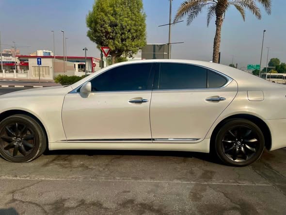 لكزس LS 46064674888592258114