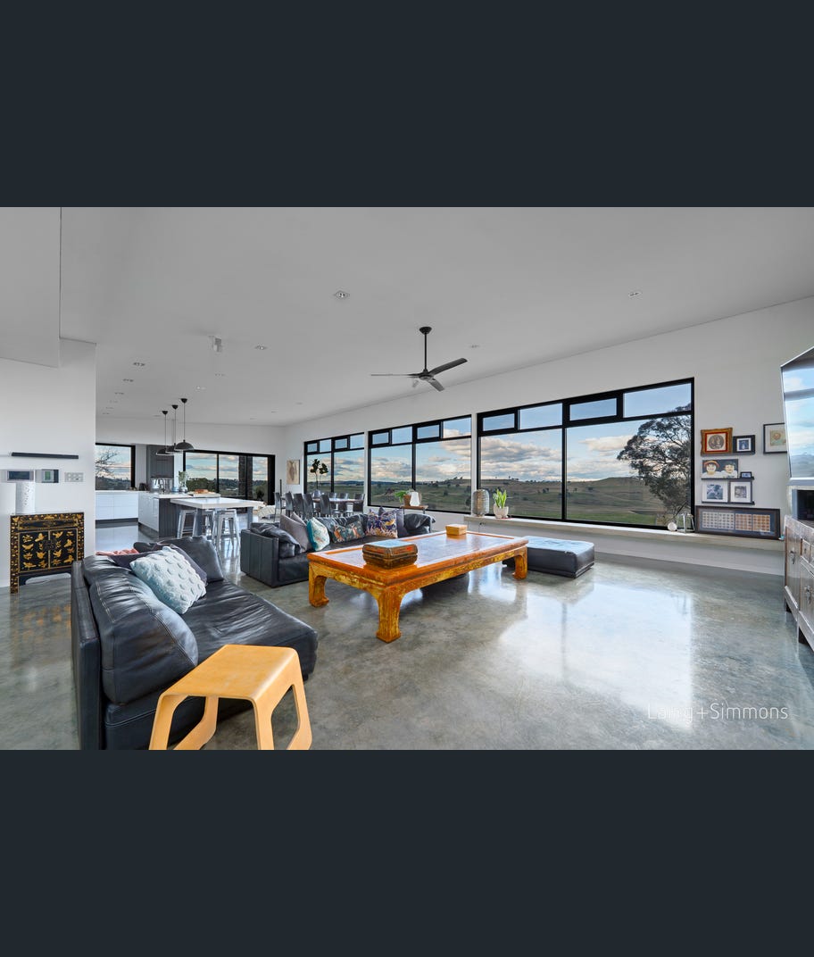 16 Vernon Street, Guyra, NSW 2365