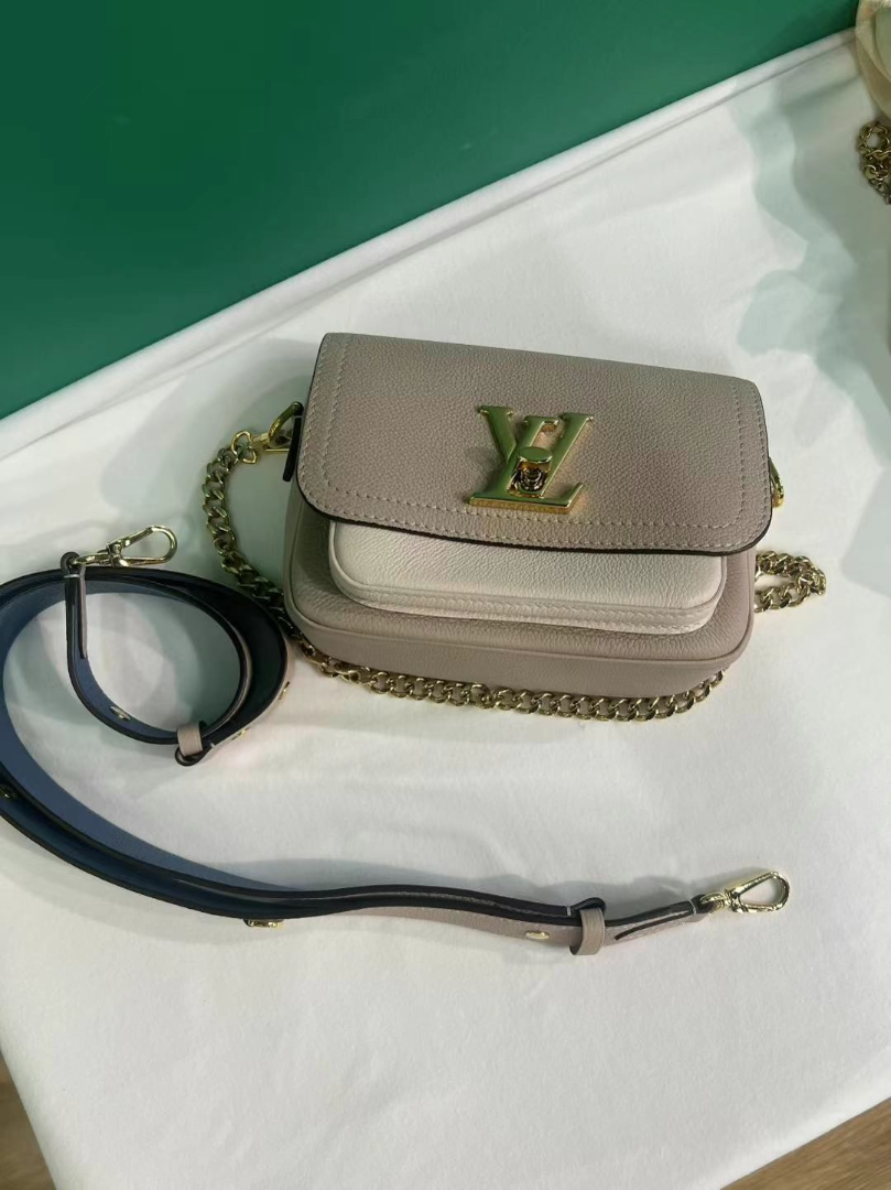 Louis Vuitton LockMe Tender Bag – Grained Calfskin | Like New (98%)63228176208771110