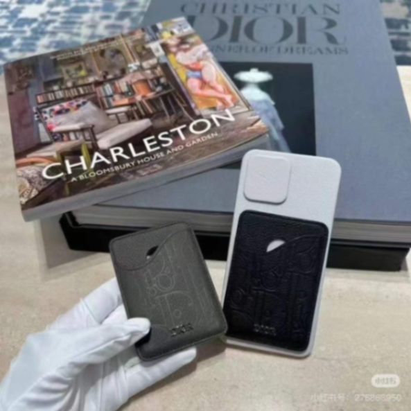 Dior Magnetic Cardholder for iPhone – Black Calfskin | Like New63227830434562112