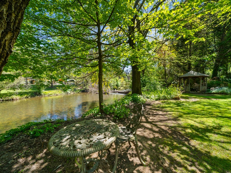 5 Harrison Lane, Porepunkah, Vic 3740