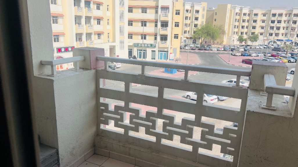 غرفة نوم واحدة وغرفة معيشة واحدة في كلاستر بالصين63385931118337113