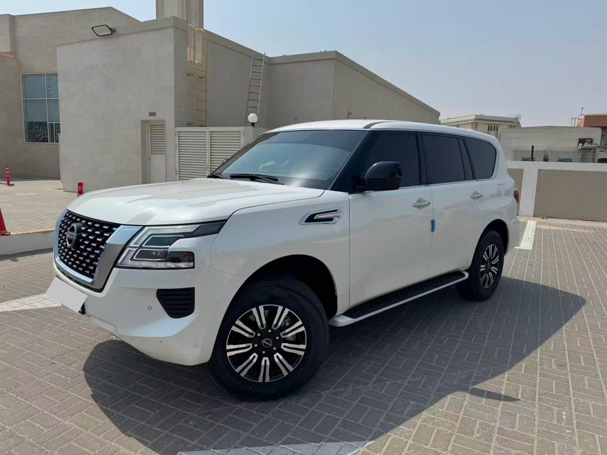 Dubai sells Nissan Toure GCC.63792600150275112