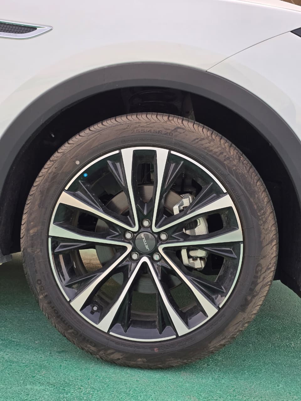 JETOUR X70 PLUS 1.6 TURBO (LUXURY) 202663725885948546113