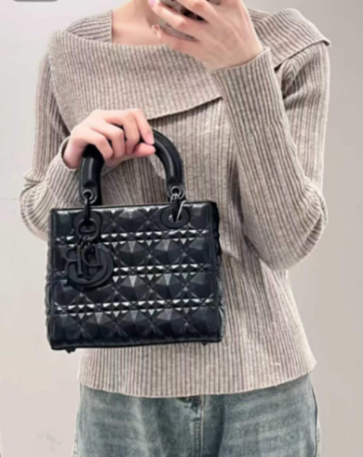 Authentic Dior Lady Dior Small Bag – Black Diamond Cannage | 97% New63227883358851112