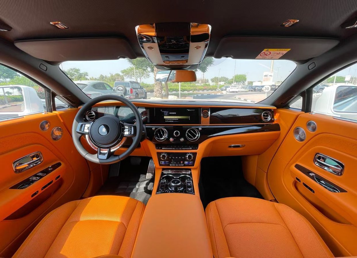/ar/city/cate-others284/rolls-royce-spectre-6424592355981111/-7