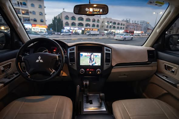 mitsubishi-pajero-2015-64894904146050113